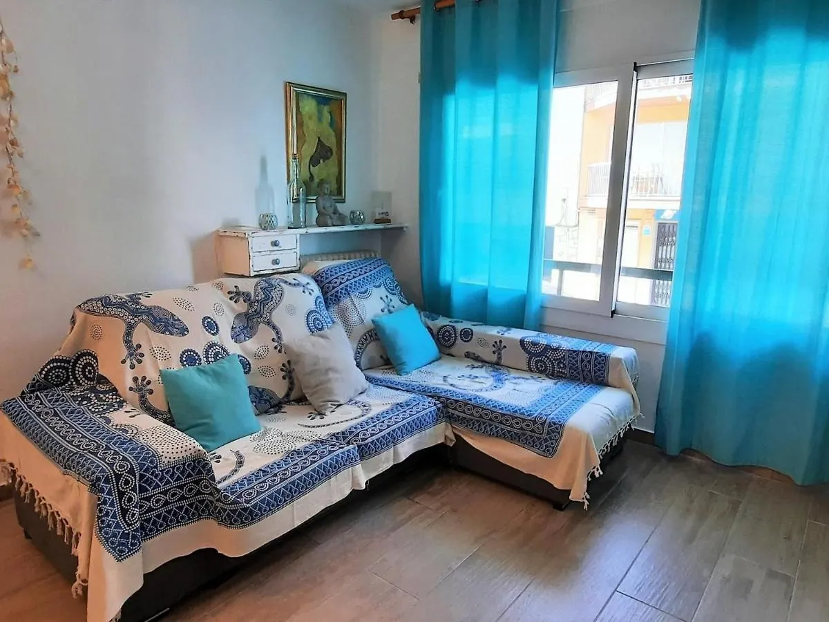 Apartamento Port 3 En Llanca Con Terraza, 3 Habitaciones, Wi-Fi Y Mascotas Permitidas - Es-170-84