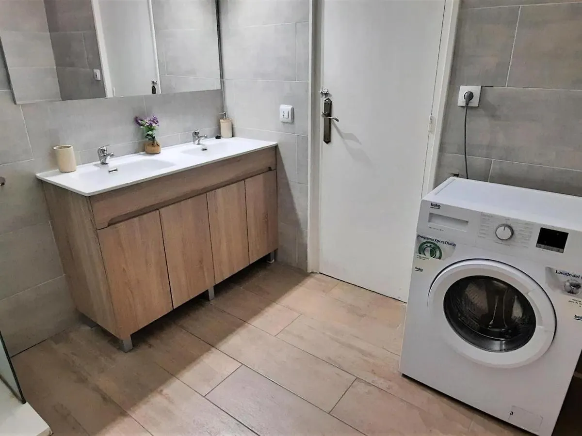 Apartamento Port 3 En Llanca Con Terraza, 3 Habitaciones, Wi-Fi Y Mascotas Permitidas - Es-170-84 0*,